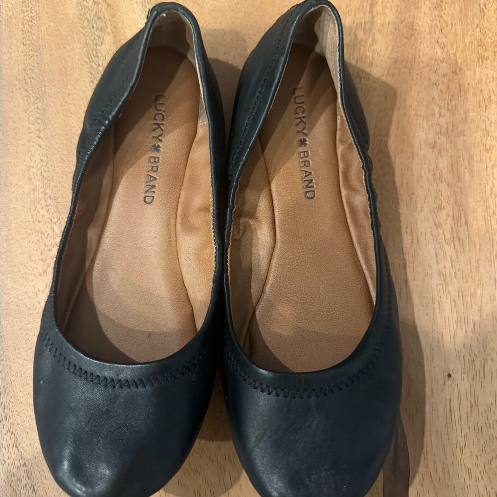 Lucky Brand Black Flats Timeless Style